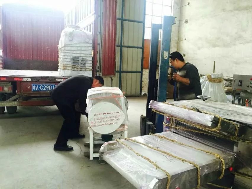 吉林李先生使用一品鮮多功能拉面機(jī)扯面機(jī)代替手工做面