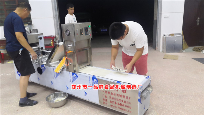 飯店?duì)Z面機(jī)調(diào)試中